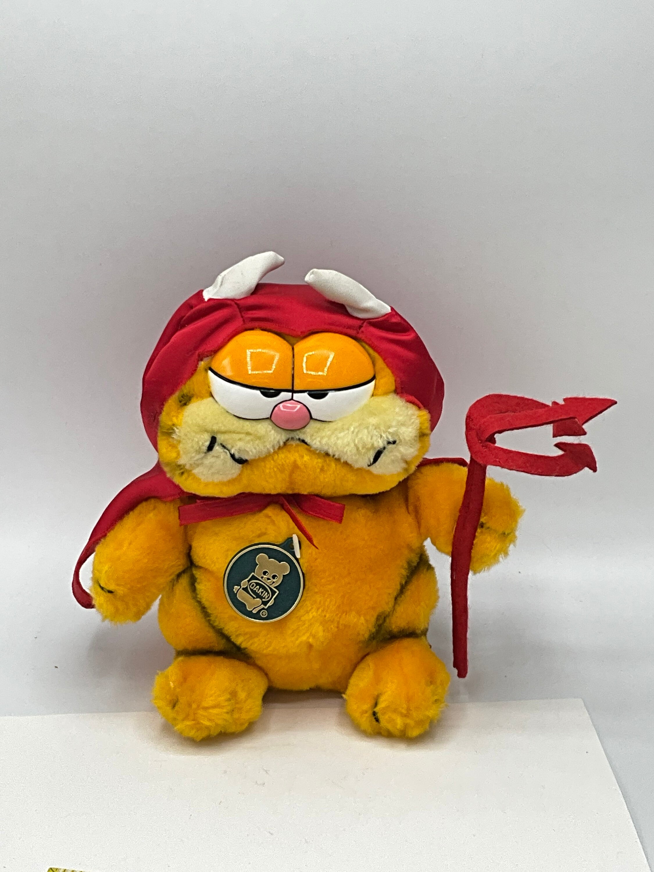 【Garfield】ワラビー(RED） Gorgeous Collectible and Vintage Garfield Red Devil With