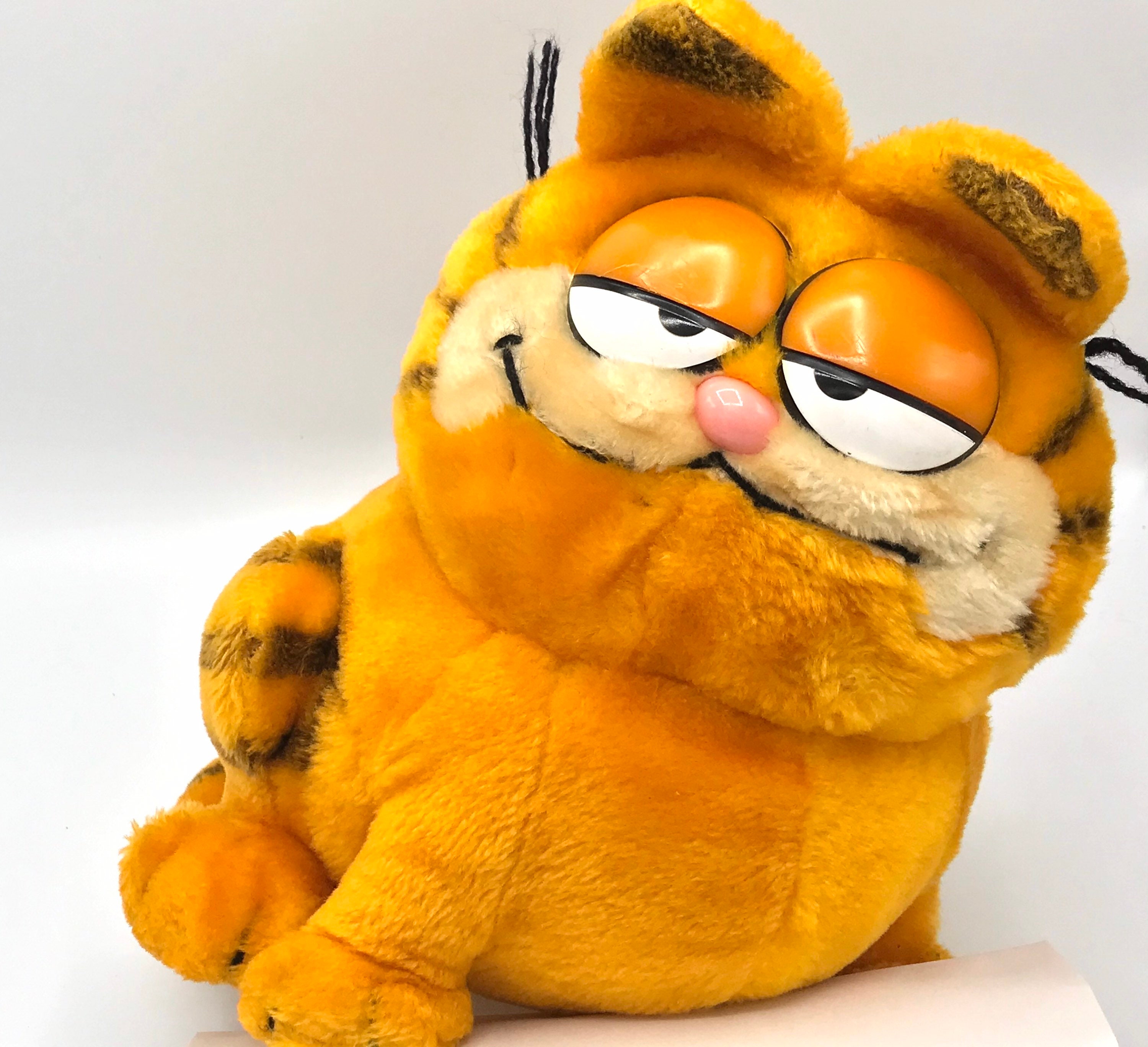 Peluche Vintage (25 cm) - Garfield assis 