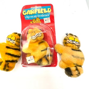 Gorgeous collectible and vintage plush pencil clip Garfield orange, cat, hugger.