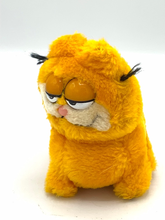 Vintage Garfield stuffed animal sitting. Five inches tall - Etsy.de