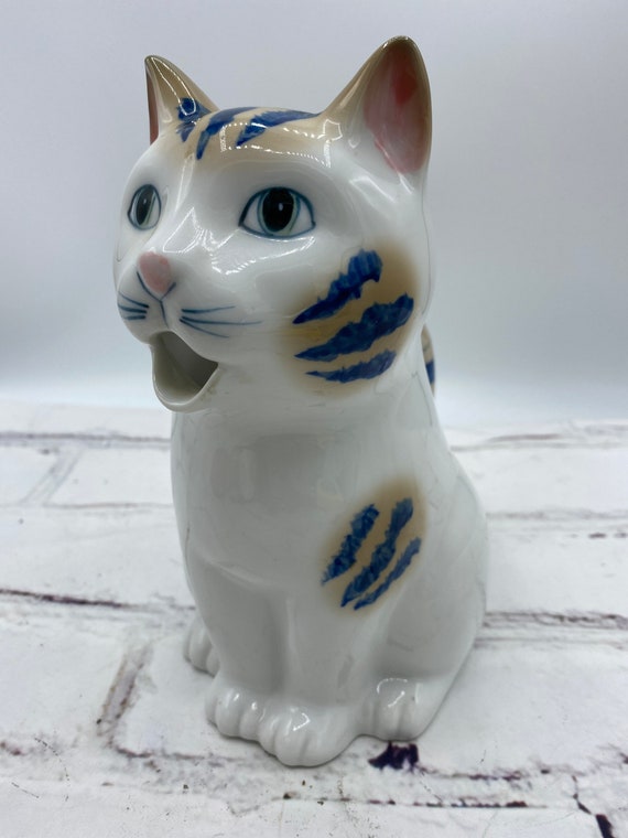 * vintage animal ୨୧ * グリーンの瞳の 猫ちゃん vintage animal ୨୧ * グリーンの瞳の 猫ちゃん * vintage animal