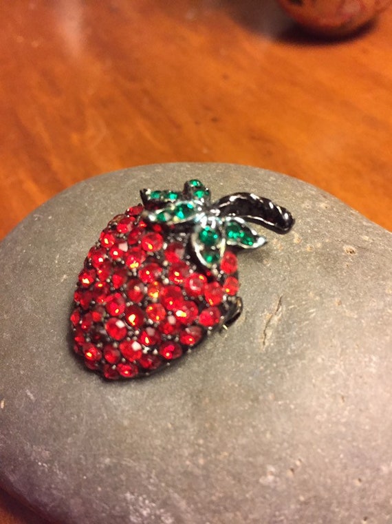 Strawberry Pin