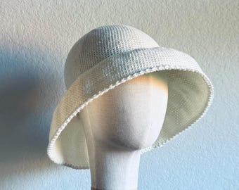 Vintage Style Crochet Hat for Women, Handmade Fashion  display picture 2
