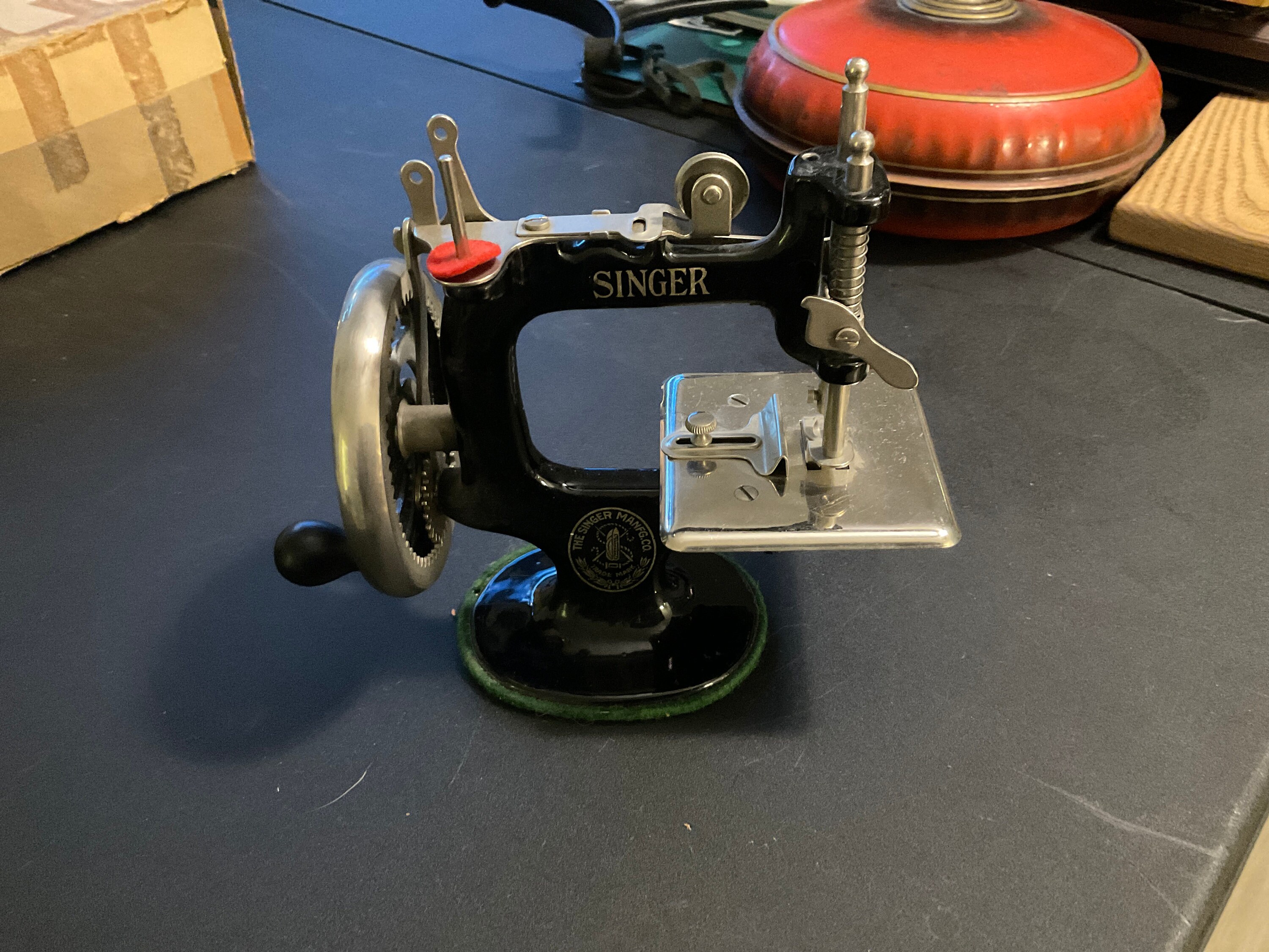 Beautiful Vintage Childs Singer Sewing Machine With Box Etsy