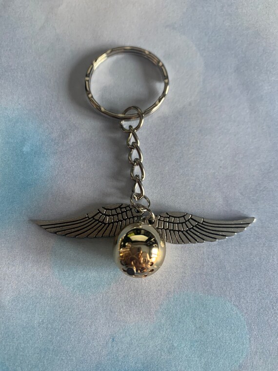 harry potter golden snitch keychain