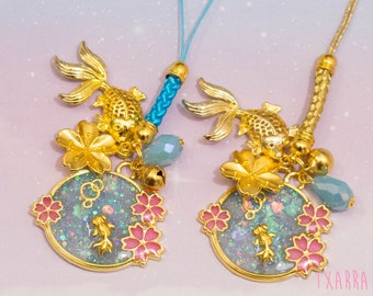 Charm para teléfono de resina UV con diseño de estanque de peces dorados y cerezos en flor