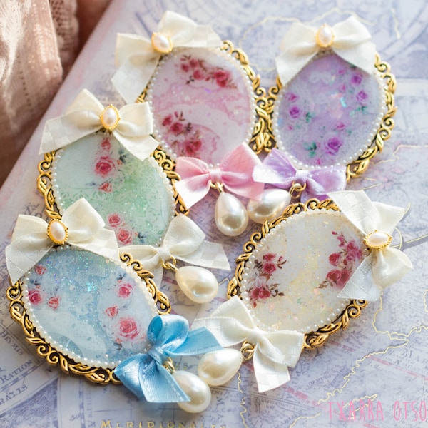 Fancy Gold Pastel Lace UV Resin Brooch