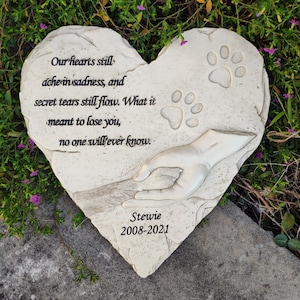 Heart Shaped Dog Pet Memorial Stones Headstones, Dog Pet Grave Markers Garden Stones Engraved with Name and Dates Outdoors