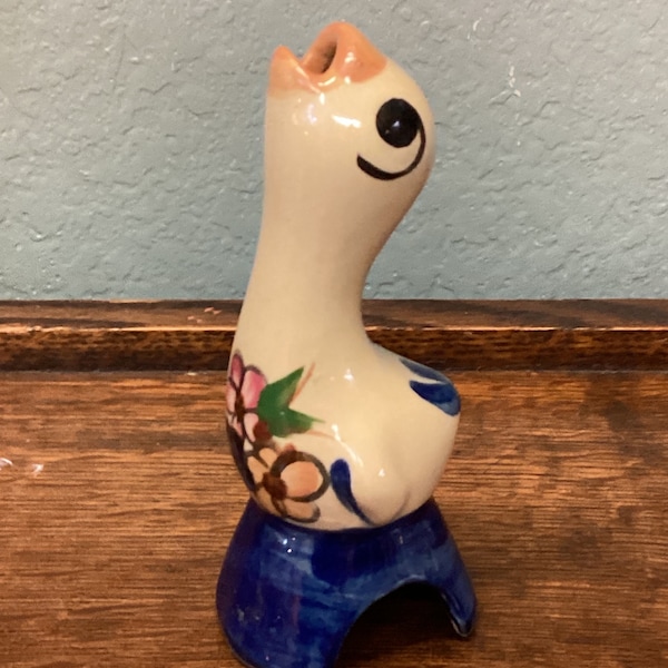 Vintage Alpine Pottery Pie Bird