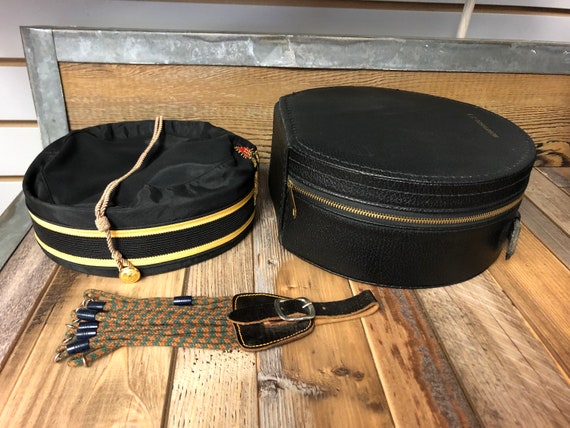 Vintage Masonic Pillbox Hat and Case - image 2