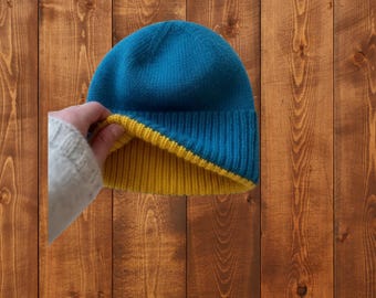 The Ultimate Cozy Reversible Beanie | Two-Tone Double-Layer Knitting Pattern