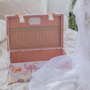Personalized wedding dress preservation trunk by Daisy Fields - Designed in Spain.