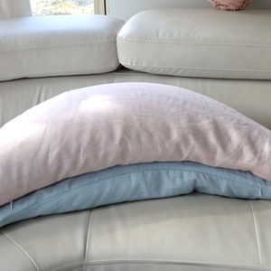 Natural pregnancy and feeding pillow. Daisy Fields.