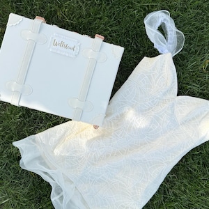 Wedding dress keepsake box. XGrande & XXGrande Size. Designed in Spain. Soft Cream and White Flowers Embossed. White Wedding Collection
