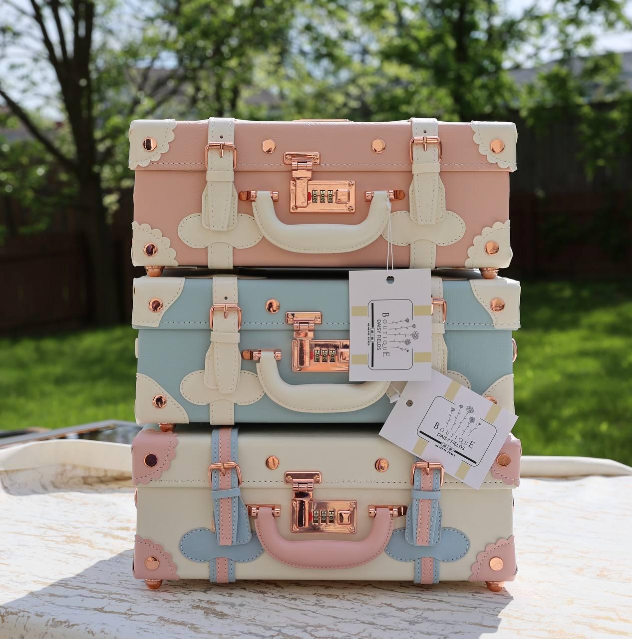 Romantic Bridal Keepsake Wedding Trunks – Personalized Memory