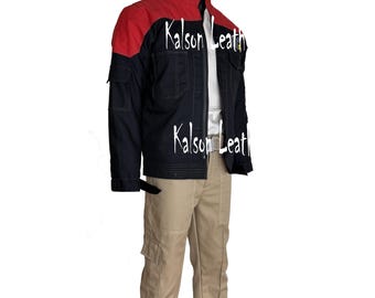 Jaqueta piloto com camisa-calça inspirada em andor