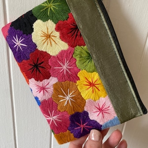 Embroidered Floral Pouch | Makeup Bag
