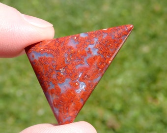 Red Plume Agate Cabochon, Red Plumes in Blueish Gray Matrix.  121Y0017