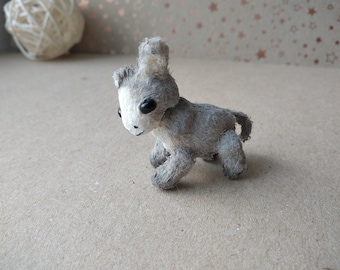 Miniature gray donkey crochet toy animal for doll dollhouse pet teddy donkey interior toy collectible tiny donkey