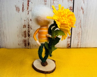 Flower child dandelion, flower child, dandelion boy, boy, felt doll, felt figure, spring, summer, Waldorf inspired, felt, sheep's wool