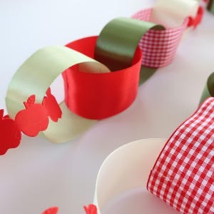 Apple of My Eye Satin Ribbon Chain Garland | Apple Baby Shower | Apple Bridal Shower | Apple Bachelorette | Orchard Party Decor | Gingham afbeelding 5