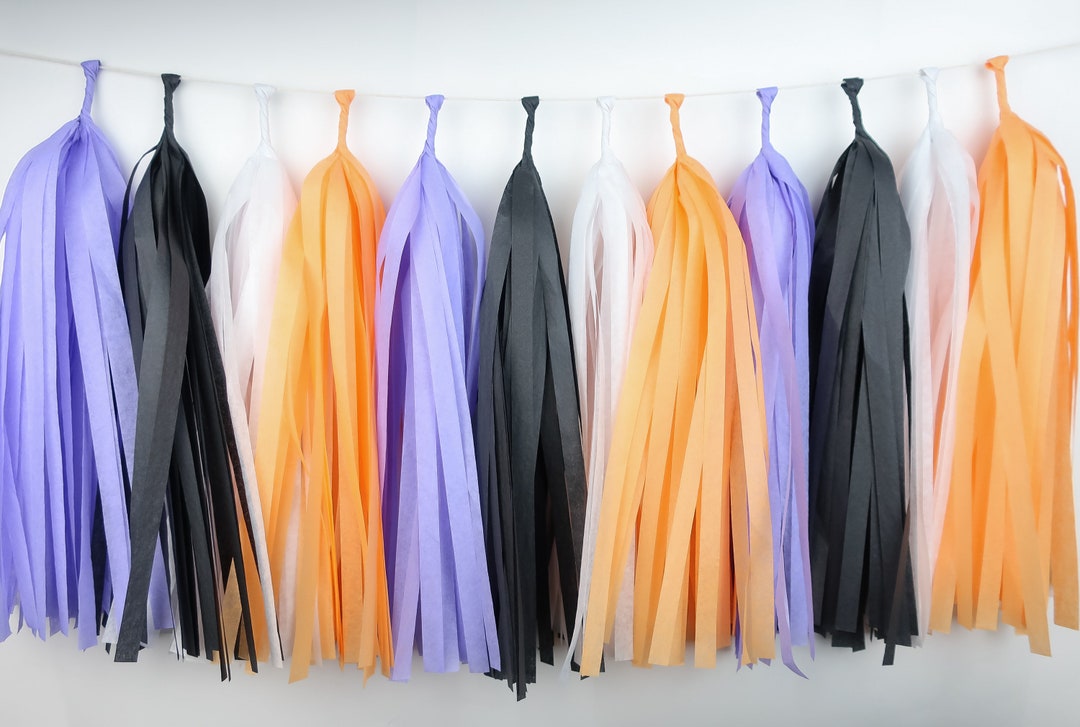 tassel garland Halloween♡ Halloween Yarn Tassel Garland – West Main Creations