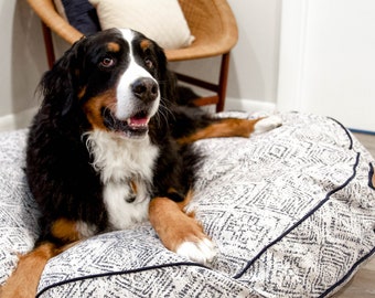 Round Pet Bed in Sapphire Spaniel main image 0