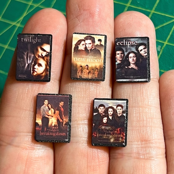 Twilight inspired book keychain 12