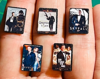 James Bond - DANIEL CRAIG Collection - 5 Movie Miniature DVD Set - 1:12 scale