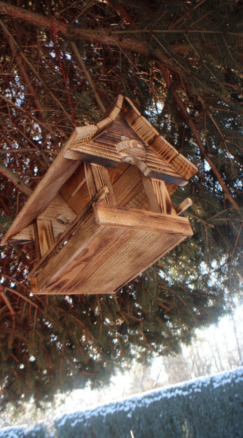 Vogelhaus Vogelfutterhaus Futterspender Vogelhäuschen Futterhaus Futterhäuschen Birke Handarbeit zdjęcie 6