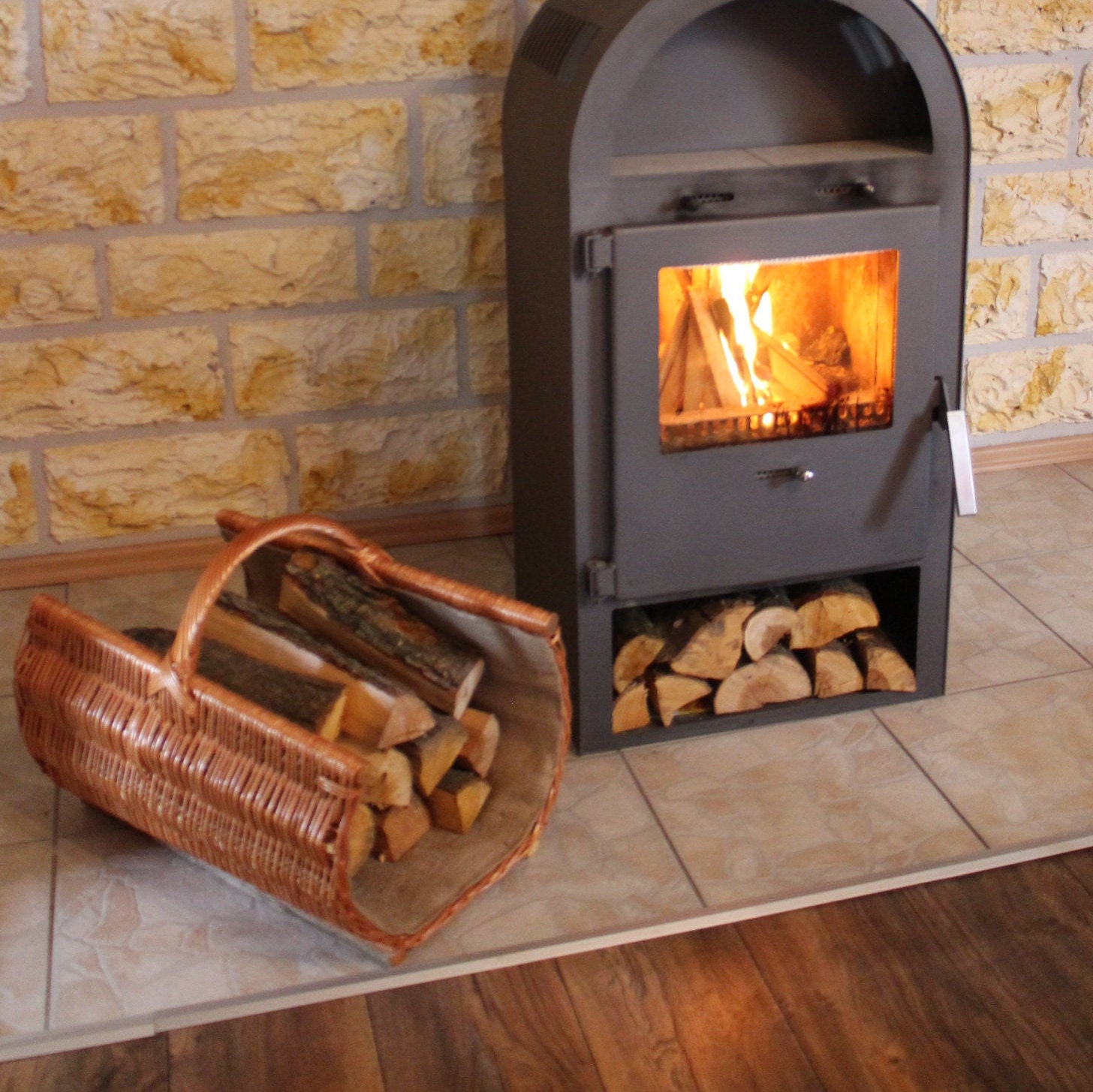 Cesta de mimbre para chimenea, rectangular, para leña, con ruedas, con  forro de yute : : Bricolaje y herramientas