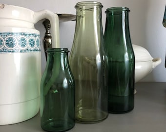 1x Karaffe, Wasserkaraffe, Wasser, Karaffe, Krug, Wasserkrug, Blumenvase, Glasvase, Vase, Blumendeko, Flasche, Blumendekoration, Blumen