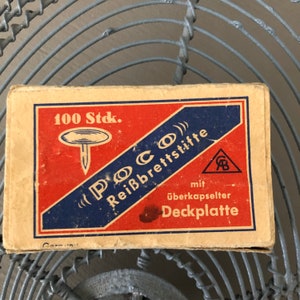 Reißbrettstifteschachtel, alte Pappschachtel, Pappschachtel, Bürodeko, Dekoration, Arbeitszimmerdeko, Arbeitszimmer, Büro, antike Schachtel