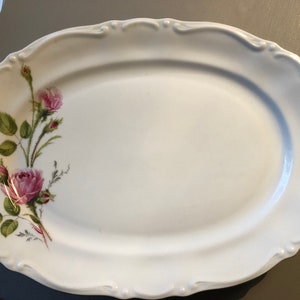Cake plate, cake platter, meat platter, plate, serving platter, cookie plate, cake, coffee table, sausage platter, cheese platter