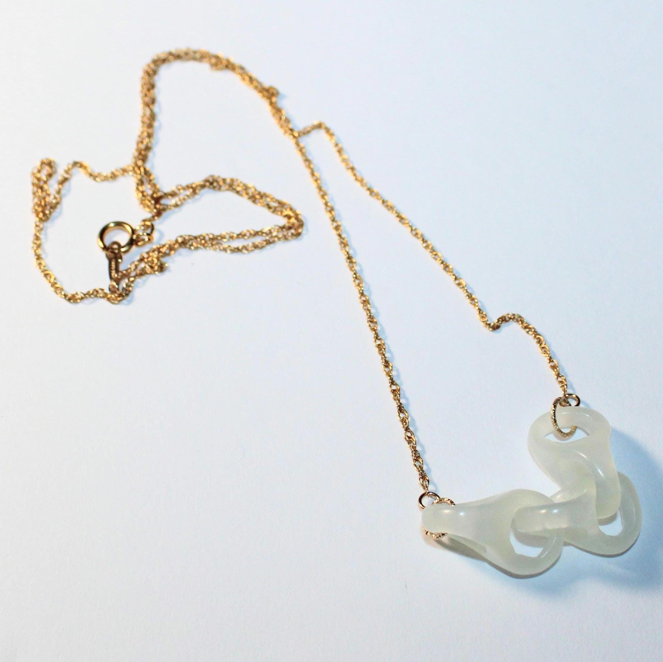 Three Interlocking Jade Rings Necklace - Etsy