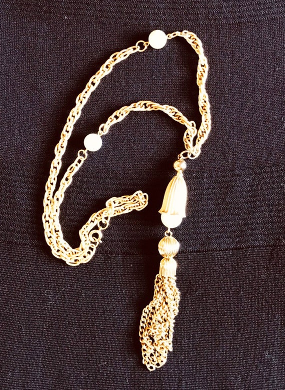 Vintage gold and pearl tassel necklace, gold and … - image 4