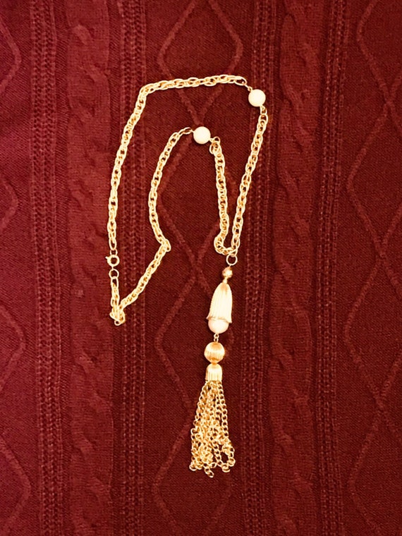 Vintage gold and pearl tassel necklace, gold and … - image 10