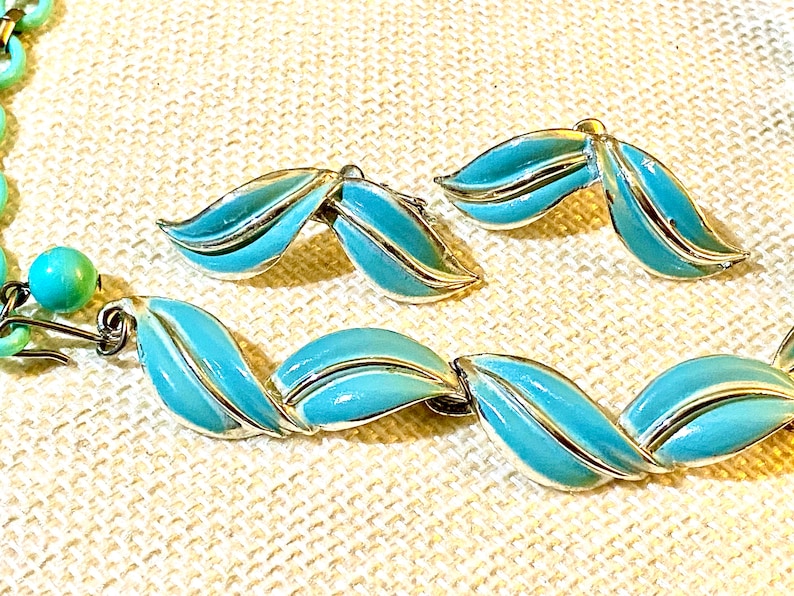 Coro 1950\u2019s vintage mid-century jewelry set Coro choker necklace turquoise blue and silver necklace and matching clip-on earrings