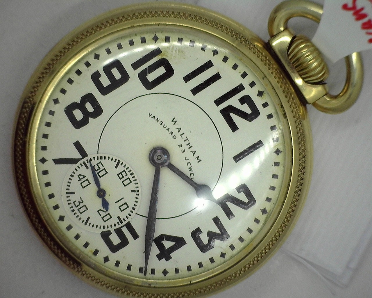 1946 Waltham Vanguard 23 Jewel Railroad Pocket Watch in a 10k Gold