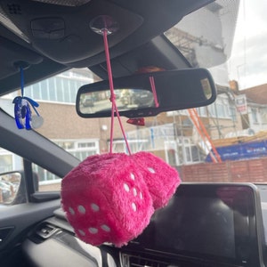 Pink dice for car - .de