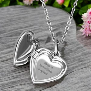 Collar con medallón de corazón de plata esterlina / Collar grabado personalizado / Collar con medallón de corazón / Regalo para mamá / Regalo de cumpleaños / Regalo de aniversario