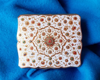 Compacto de diseño Vintage Stratton Indian Jewel.