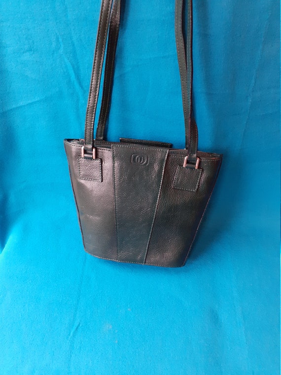 Green leather LORENZO vintage bag. Bucket/shoulder