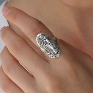 Anello con madonna store