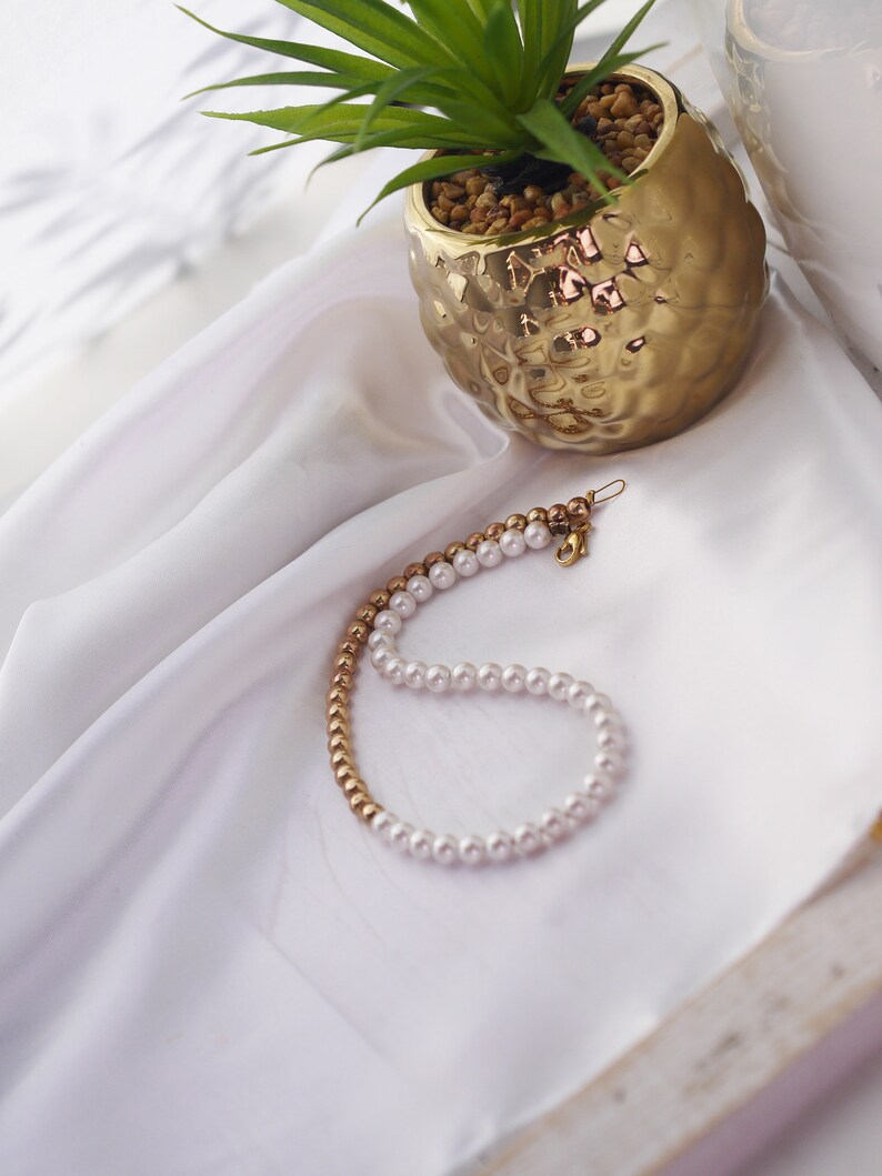 Collier demi-perle et perles d'or, cadeau longue distance pour elle, collier de perles, collier chunky d'or d'eau douce image 5
