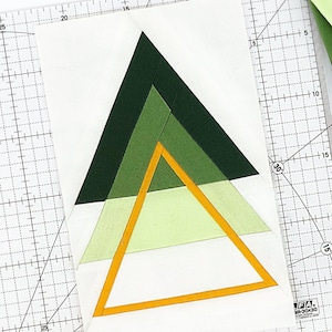 Christmas tree pattern / Quilt block Christmas tree / PDF pattern / Paper piecing quilt patterns / Patchwork Pattern / Modern quilt pattern