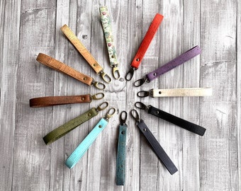 4 piezas de correas de corcho para la muñeca / Correa para llavero / Regalo vegano para ella / Correa para la muñeca de corcho para billetera de mano / Regalo personalizado con monograma