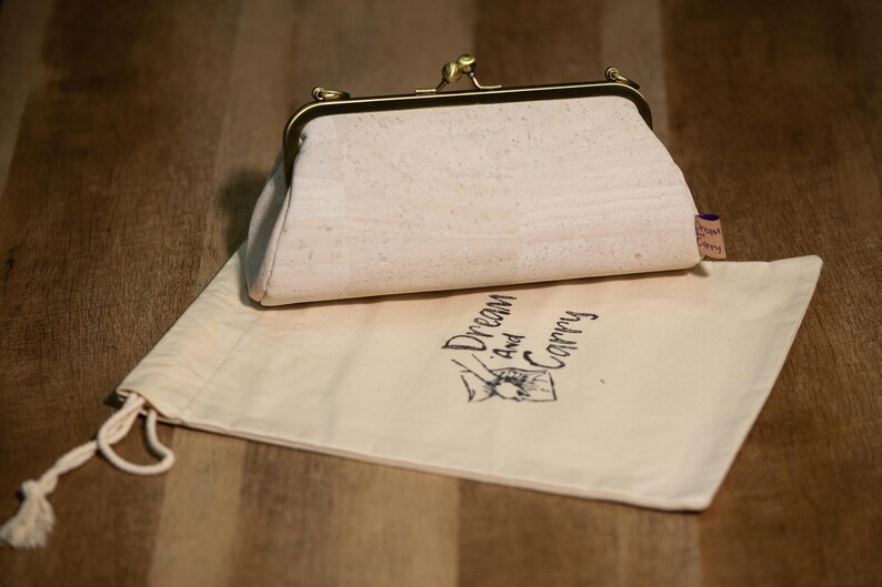 Cartera de mano de corcho blanco, cartera de mano con marco de metal vegano, bolso de mano de boda, regalo para ella imagen 8