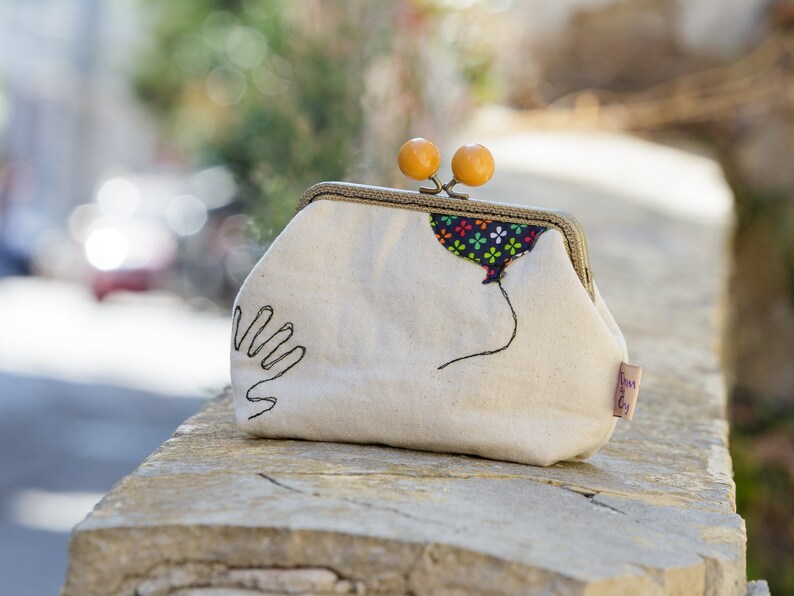 Cartera de lona de algodón color crema, monedero con cierre de beso y globo sin bordado, regalo para hermana imagen 2