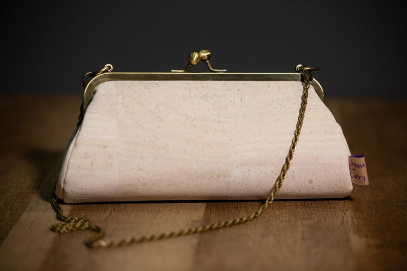 Cartera de mano de corcho blanco, cartera de mano con marco de metal vegano, bolso de mano de boda, regalo para ella imagen 6